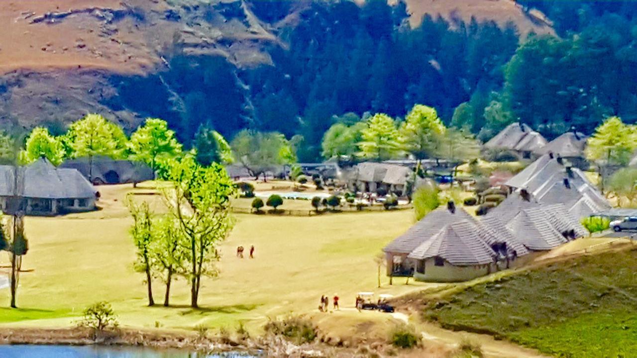 124 Fairways Drakensberg Gardens Villa Underberg Buitenkant foto