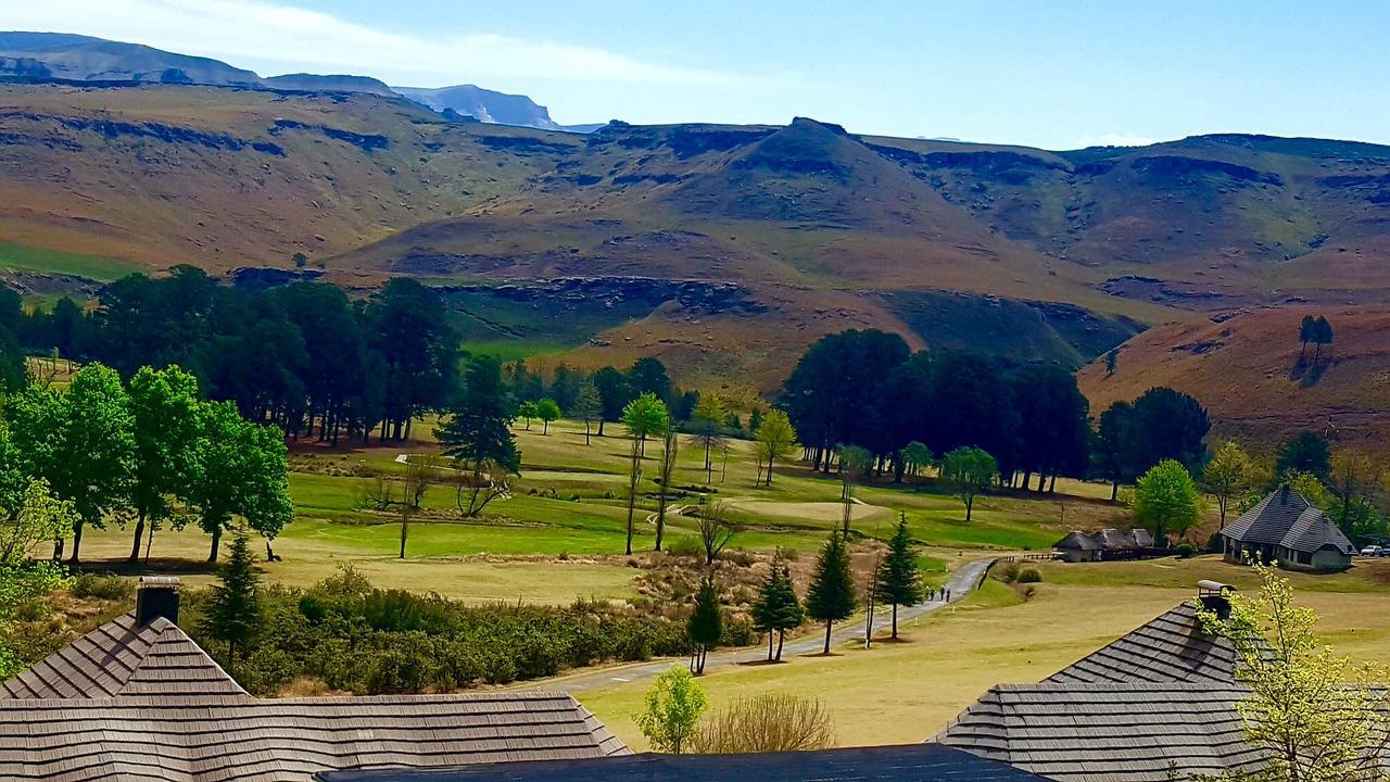 124 Fairways Drakensberg Gardens Villa Underberg Buitenkant foto