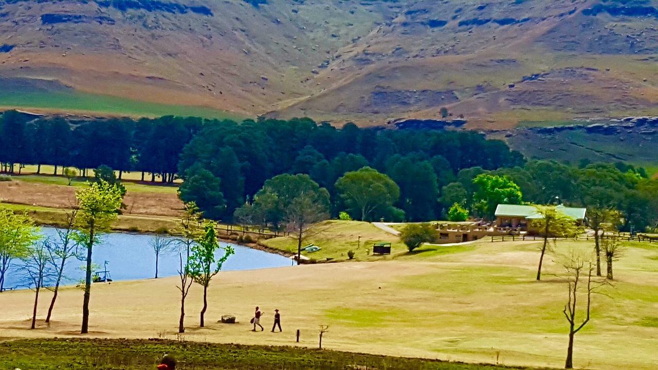 124 Fairways Drakensberg Gardens Villa Underberg Buitenkant foto
